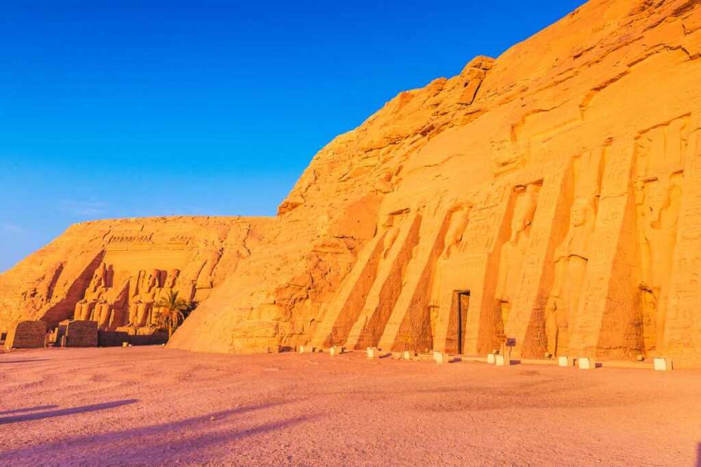 DESCUBRE EGIPTO CON ABU SIMBEL-CHÁRTER SALIDAS MAD, BCN